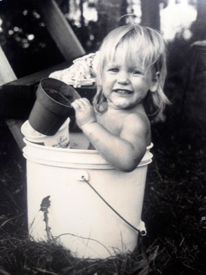 lauren-barwick-in-bucket.jpg